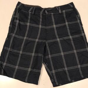 O’Neill men’s plaid shorts